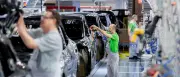 Bis zu 100.000 Industriejobs in Deutschland durch Abwanderung gefährdet