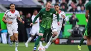 Bleibt er Kapitän? Wolfsburgs Trainer Strobl bestätigt Arnold-Entscheidung