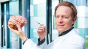 Botox gegen Depression: Psychiater erklärt Wirkung und Risiken