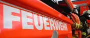 Brand auf Industriegelände in Berlin-Grünau: 80 Feuerwehrleute im Einsatz