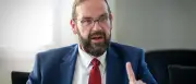 Brandenburgs Bildungsminister setzt auf Medienkompetenz gegen Cybermobbing