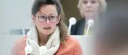 Brandenburgs Umweltministerin würde bei Gefahr selbst einen Wolf abschießen