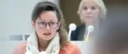 Brandenburgs Umweltministerin würde Wolf bei Gefahr selbst abschießen