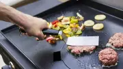 Char-Broil Plancha-Grill bei Amazon stark reduziert: 3-in-1-System im Angebot