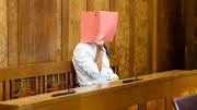 Chefarzt soll vier minderjährige Patientinnen vergewaltigt haben