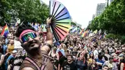 CSD Berlin 2026 live: Hunderttausende feiern unter dem Motto „Haltung ist hot“
