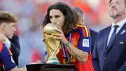 Cucurella wettet nach WM-Sieg: Tattoo von Trainer de la Fuente
