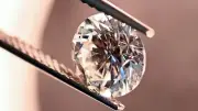 De Beers legt Produktion in Südafrikas größtem Diamantenwerk für zwei Jahre still
