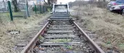 Dönerwurf am Bahnhof: Drei Verletzte bei Rangelei in Barth