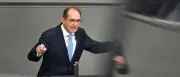 Dobrindt stuft Bedrohungslage hoch: Anschlagsrisiko in Deutschland gestiegen