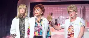 Drei Drachen vom Grill: Premiere am BKA Theater mit Ades Zabel