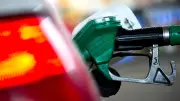 Ende des Tankrabatts: Spritpreise steigen zum Ferienstart massiv an
