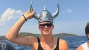 Erling Haaland feiert 26. Geburtstag auf Jacht mit Wikinger-Helm