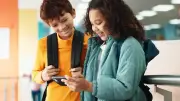 Erstes Smartphone für Kinder: Der richtige Zeitpunkt und Tipps