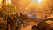 Explosionen in Kiew: Hotel brennt, mehrere Verletzte bei russischem Angriff