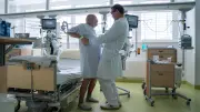 Fast-Track-Methode: Nach Knie-OP sofort auf den Beinen – neuer Ansatz