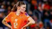 FC Barcelona verpflichtet Abwehrtalent Renee van Asten bis 2030