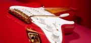 Fender vs. Gitarrenbauer: Ist die Stratocaster Kunst oder Industriedesign?