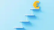 Festgeld-Treppenstrategie: So sichern Sie sich die besten Zinsen