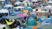 Festivalzelt kaufen: Größe, Material, Preis – die besten Tipps