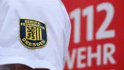 Feuerwehrmann bei Löscheinsatz in Dresden verletzt – Gebäude gesperrt