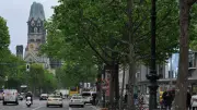 Gasaustritt am Kurfürstendamm: Straße in beiden Richtungen gesperrt