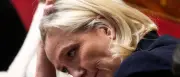 Gerichtsurteil: Le Pen zu Haft mit Fußfessel verurteilt – Wahlteilnahme gefährdet