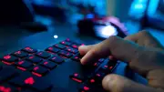 Hacker kündigt Amoklauf im Namen von 14-Jährigem an und bestellt Pizza