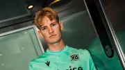 Hannover 96: Neuer Torwart Pascal Loretz im ersten Training