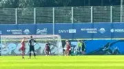 Hannover 96: Torwart nach sechs Minuten verletzt raus