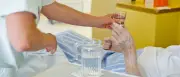 Hitze in Pflegeheimen: Krankenhäuser und Heime unzureichend vorbereitet
