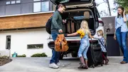 Hohe Spritkosten: Jeder Zehnte streicht Sommerurlaub