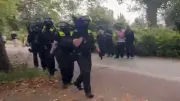 Jagd auf CSD-Terroristen: Polizei durchsucht Gartenlaube in Berlin-Spandau