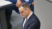 Jens Spahn tritt zurück: Das Ende einer politischen Überlebensgeschichte