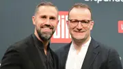 Jens Spahn und Daniel Funke: Eltern durch Leihmutter in den USA