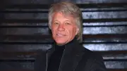 Jon Bon Jovi bricht Konzert in New York wegen Erkrankung ab