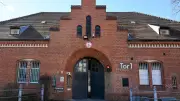 JVA Tegel: Ex-Psychologin und Häftling wegen Bestechung angeklagt