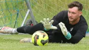 Katze beißt Torwart: Niclas Müller verpasst Debüt als Nummer eins