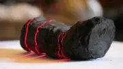 KI und Röntgentechnik entschlüsseln 2000 Jahre alte Papyrusrollen aus Pompeji