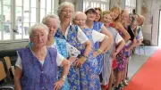 Kittelschürze als Modetrend: Nostalgie oder antifeministisch?