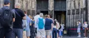 Kölner Dom: Erster Tag mit Eintrittspreis – gemischte Reaktionen