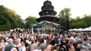 Kocherlball in München: Tausende Tänzer feiern Tradition
