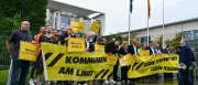 Kommunen demonstrieren in Berlin für finanzielle Soforthilfe