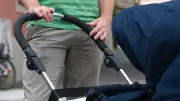 Kramerhof: Vater geschlagen, Kinderwagen mit Baby umgestürzt – beide verletzt