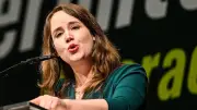 Krankschreibung ab Tag 1: Ricarda Lang attackiert Merz scharf