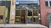 Kulturkampf in Steglitz: Streit um Drag-Lesungen und queere Bücher