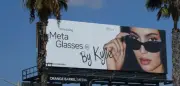 Kylie Jenner: Aktivisten verunstalten Meta-Werbung mit Alien-Motiv