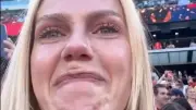 Laura Schmitt weint nach Dani Olmos WM-Triumph: Emotionale Szenen
