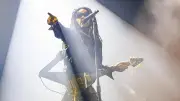 Lenny Kravitz begeistert in der Uber Arena: Coolness trifft Sexyness