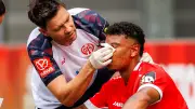 Mainz-Star Königsdörffer: Vorsichtige Entwarnung nach üblem Crash im Testspiel